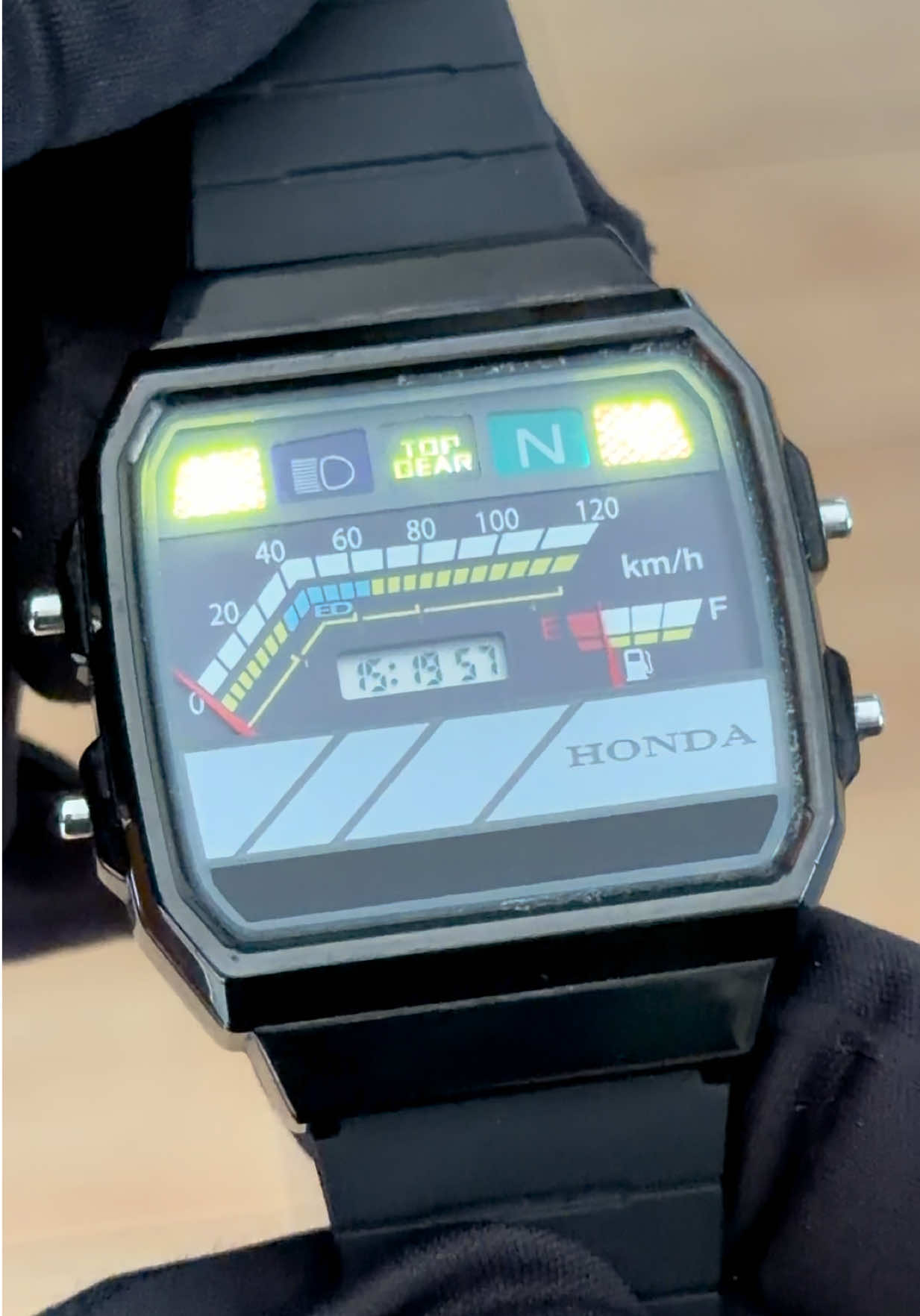 @watch_time_traveler