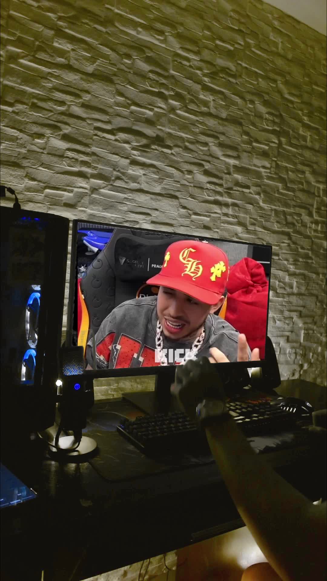 @soy_julian
