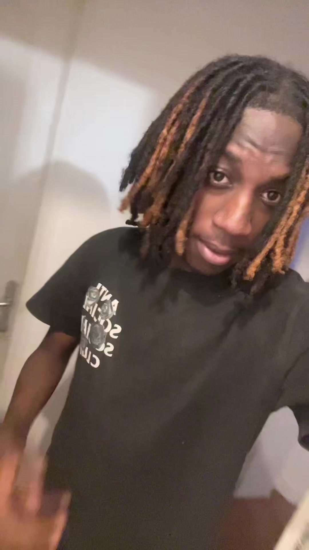@MMT 🦹🏾&zwj;♂️