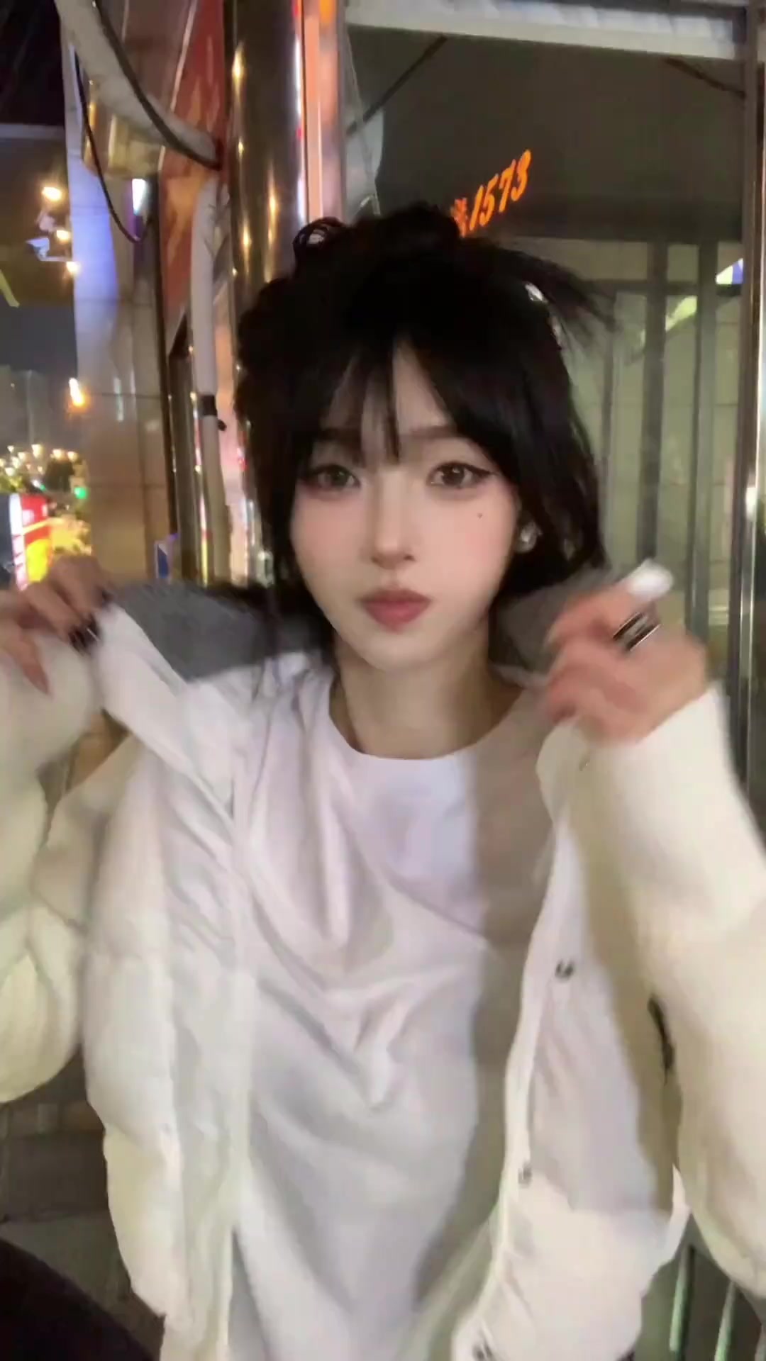 @KM