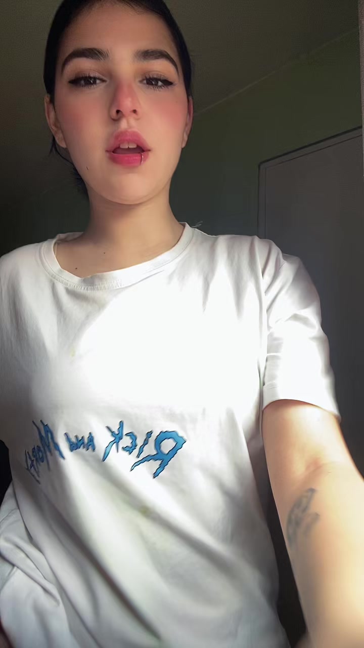 @Lara