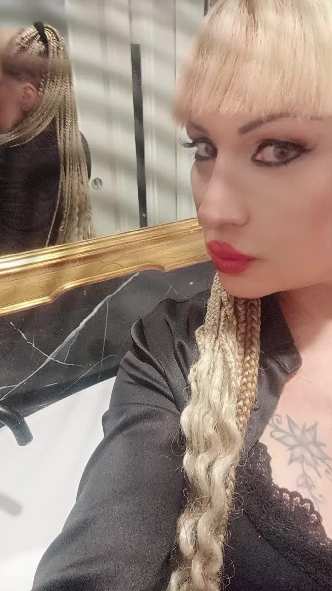 @Titti
