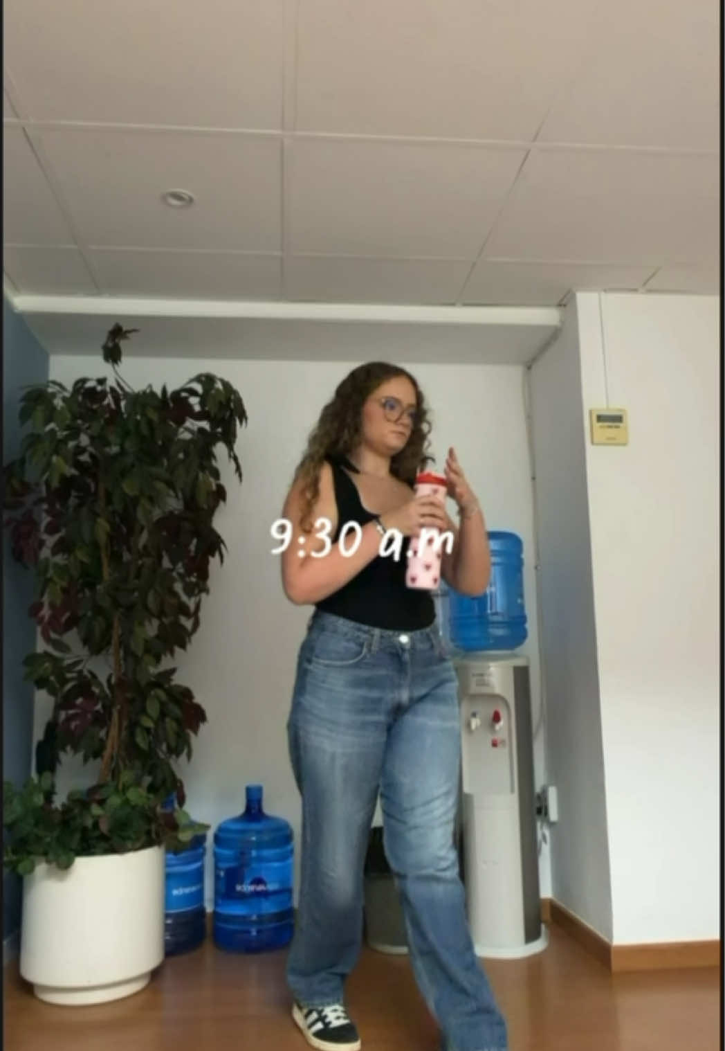 @laruuiz_