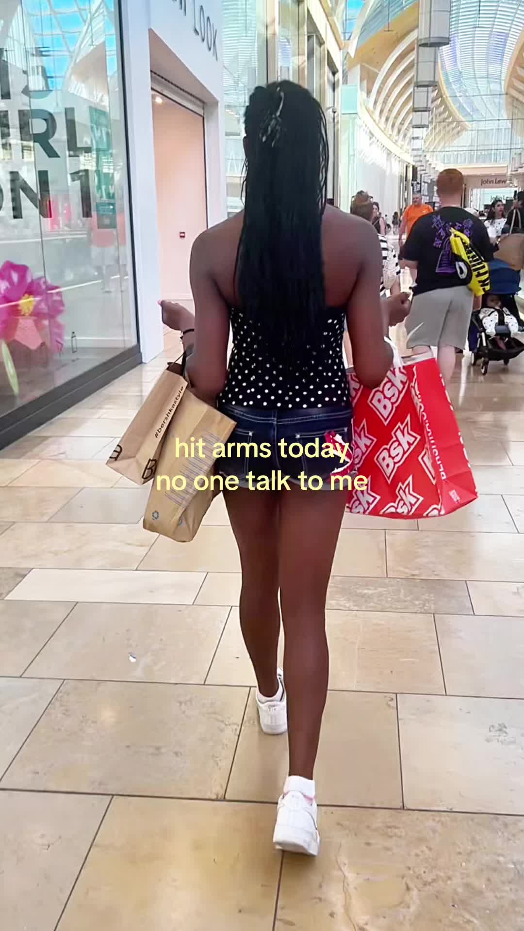 @𝐌𝐢𝐜𝐡𝐞𝐥𝐥𝐞 𝐆𝐢𝐟𝐭 💝