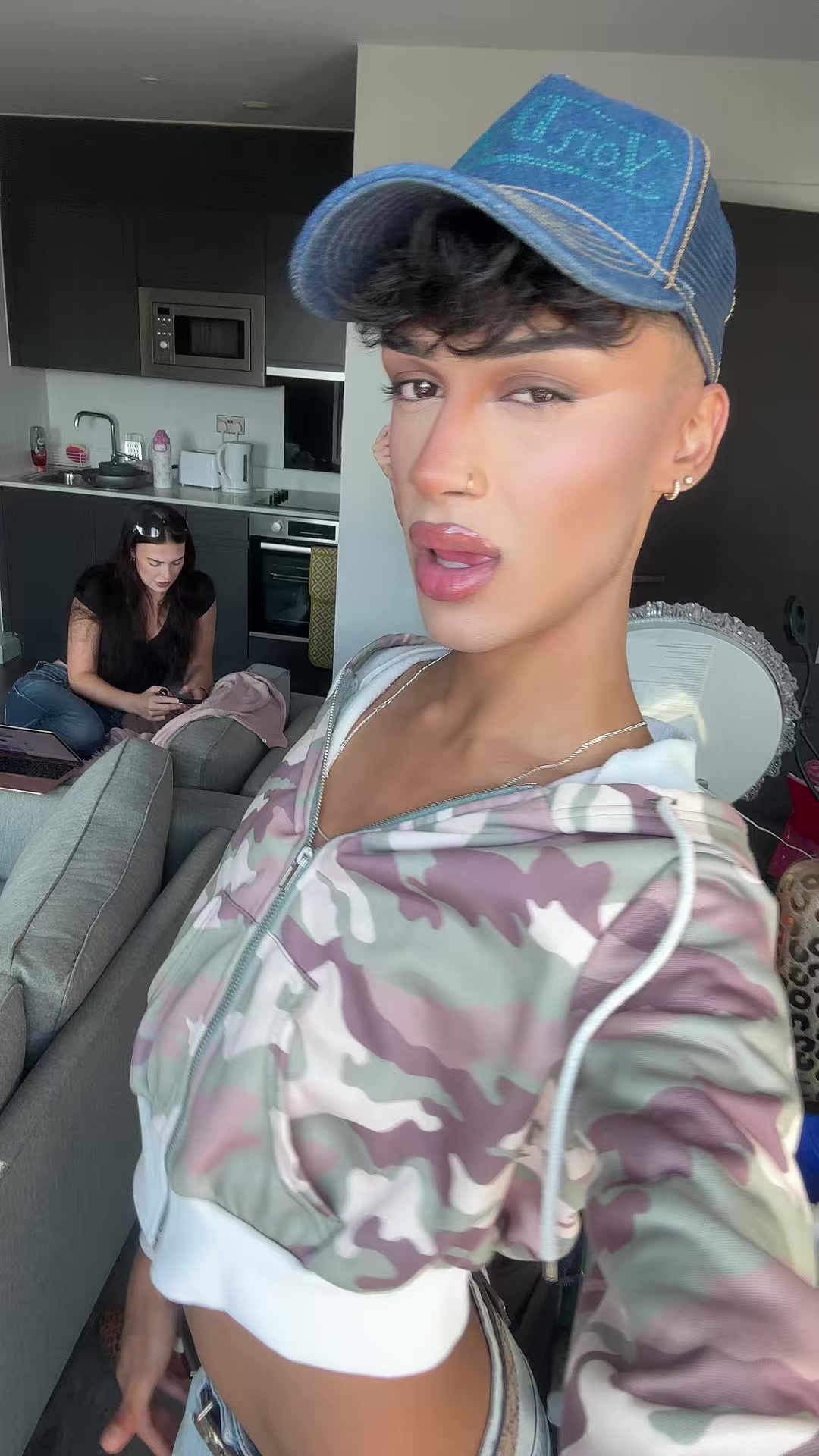@a.gbabyy