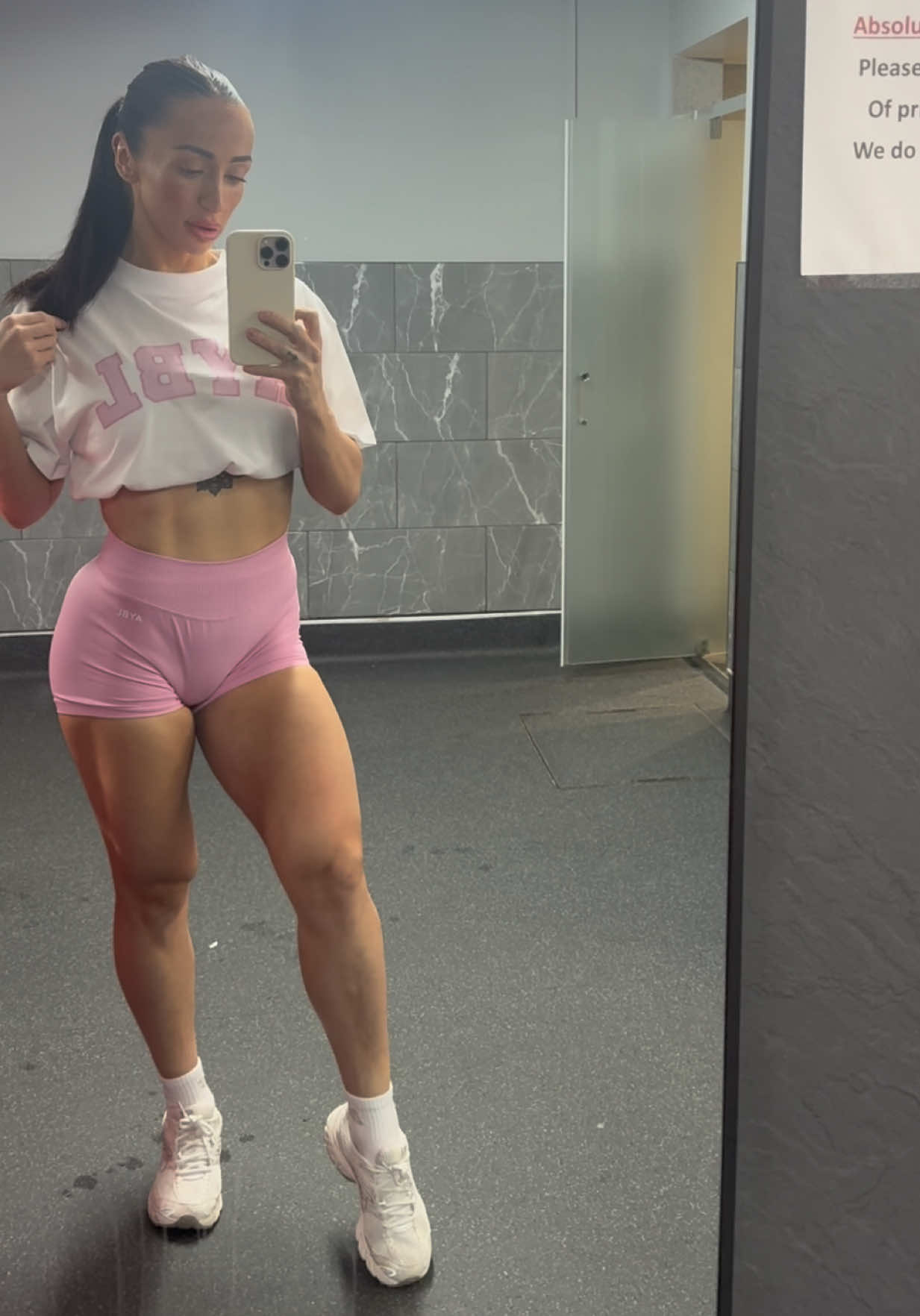 @Charlotte Rose 🌹