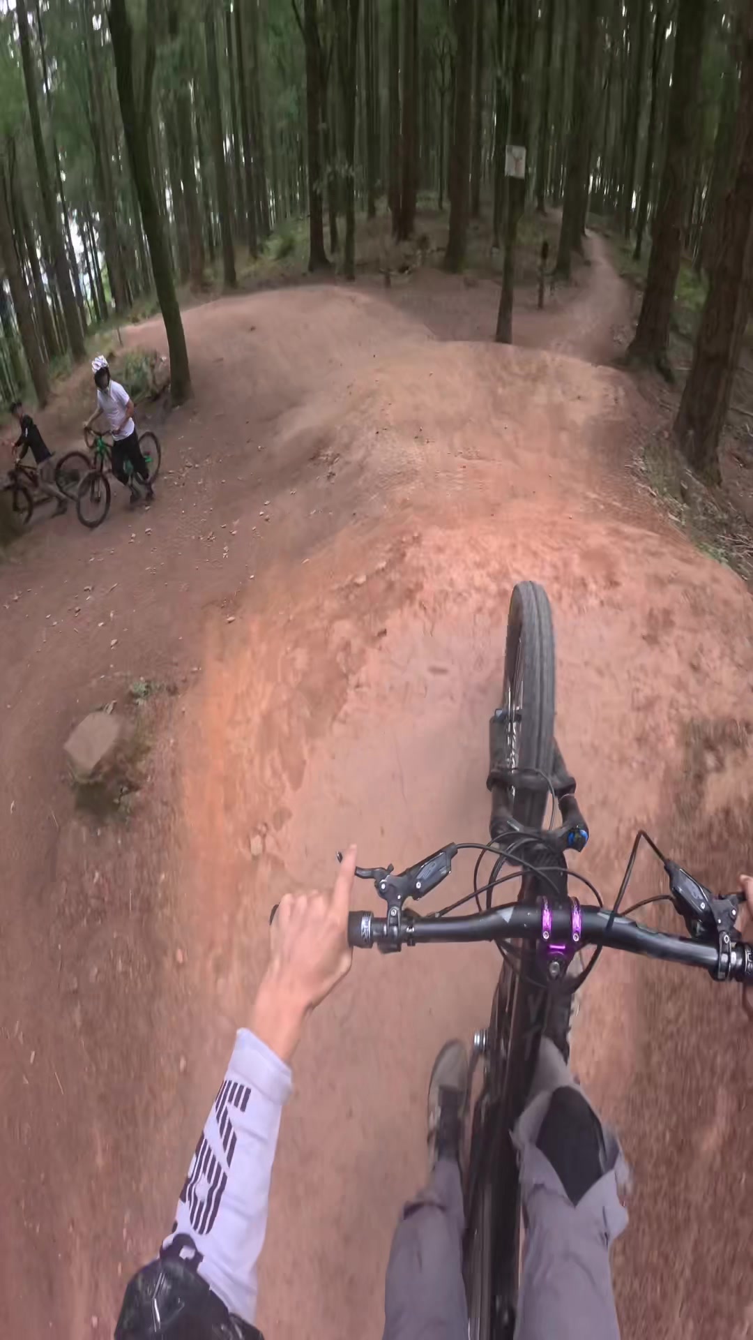 @Elliott_bikes
