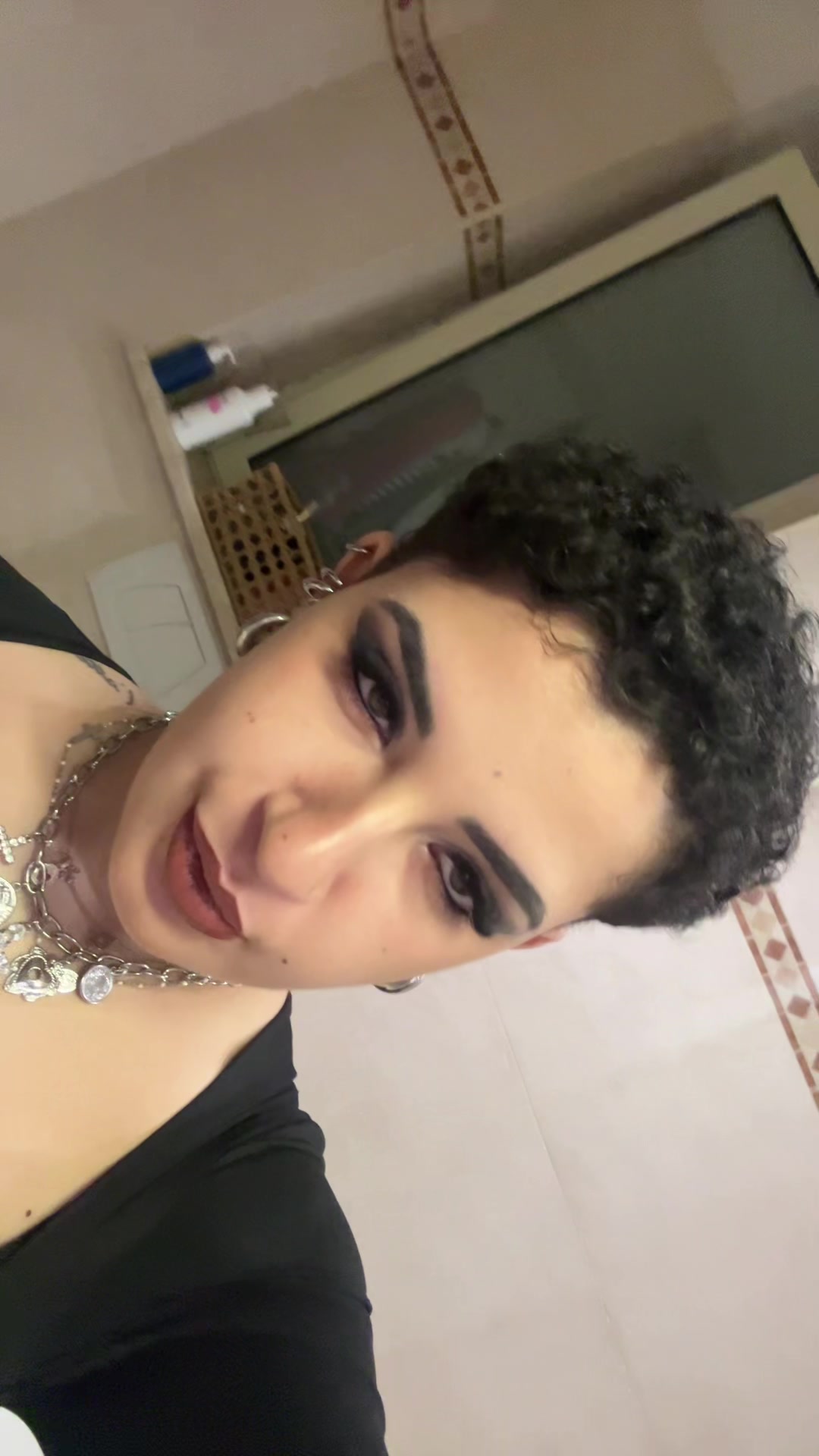 @Rebe_03