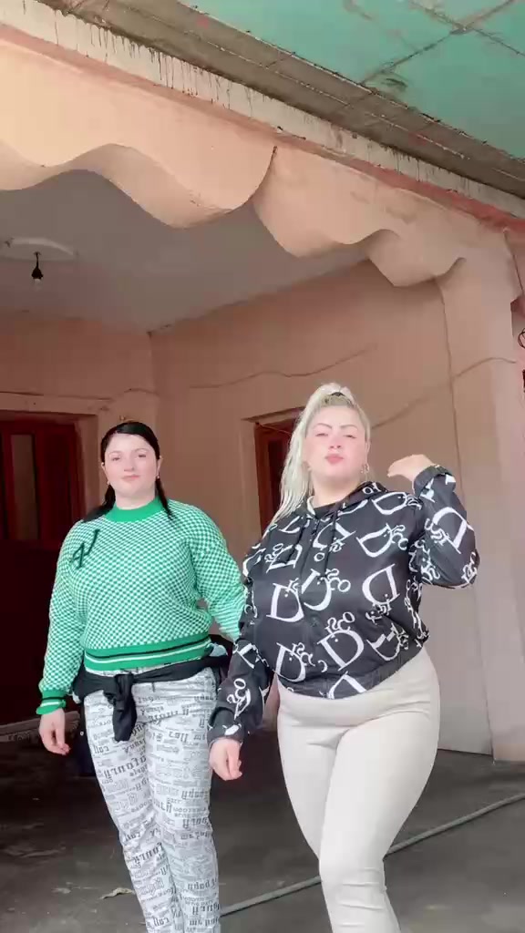 @Sara kire kirilovi