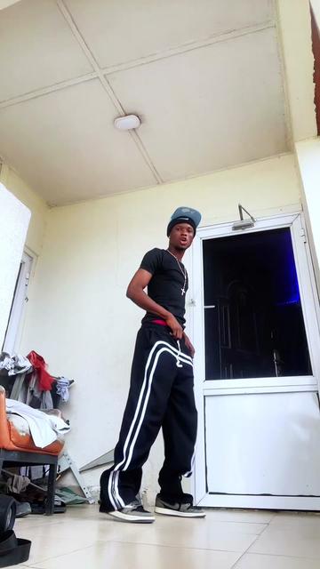 @JØEBØYY๐ฌ๐ง