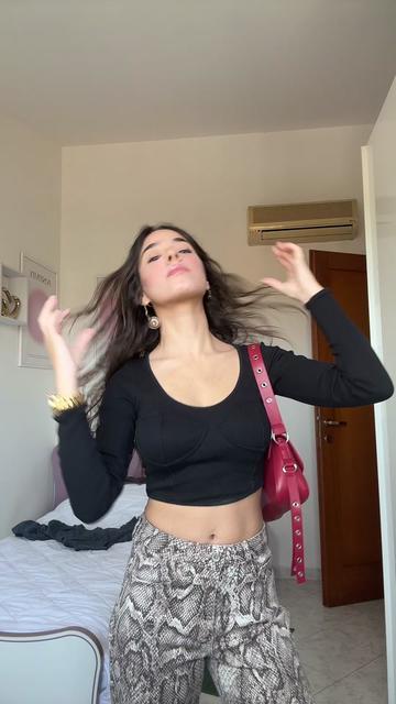 @Sabrina