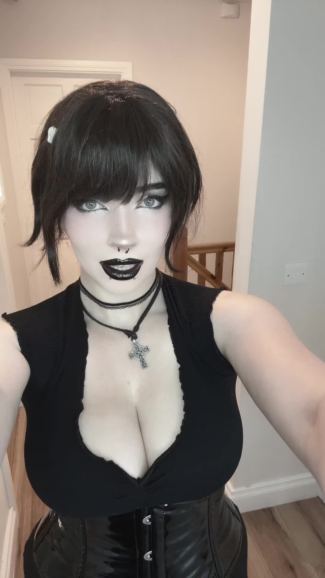 @Cutiegothxo