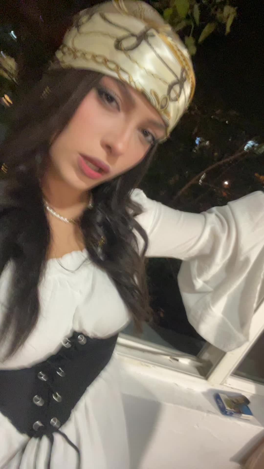 @1miruna