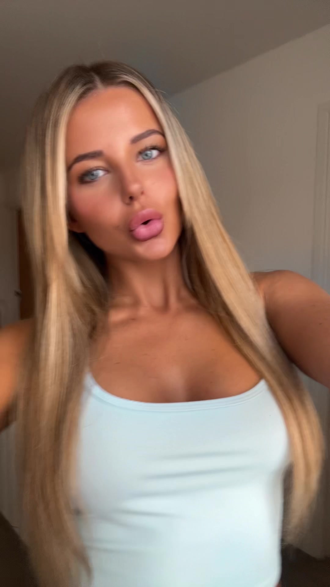 @KeiraHampson🦋
