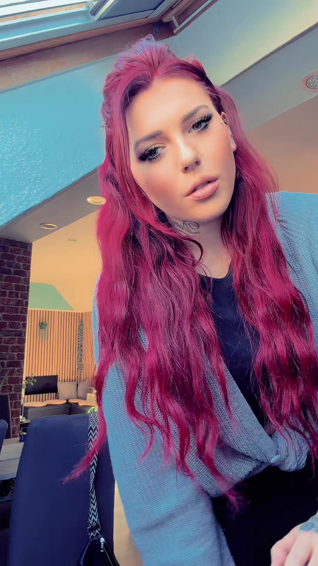 @Jasmiin.