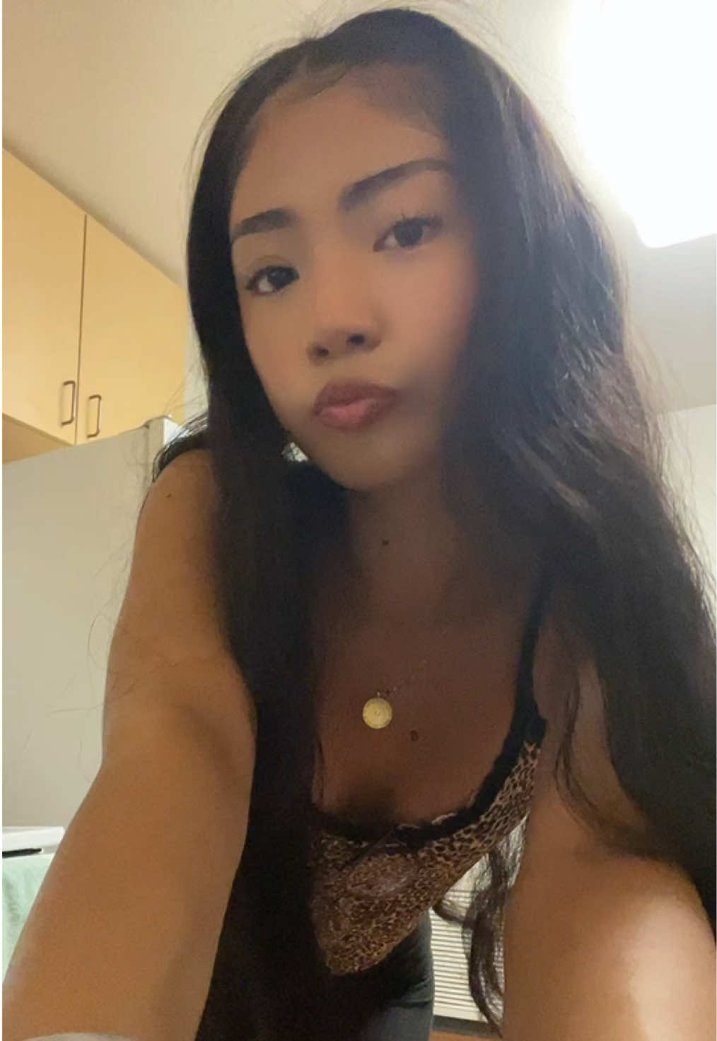 @⃟