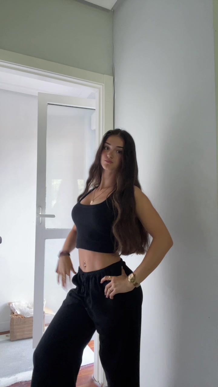 @𝐈𝐫𝐢𝐚 𝐟𝐞𝐫𝐧𝐚𝐧𝐝𝐞𝐳