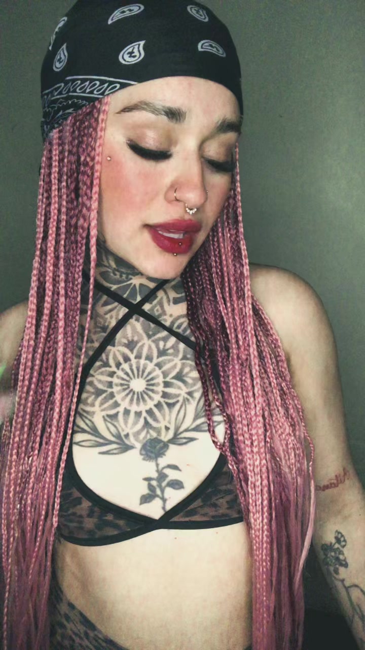 @𝕭𝖊𝖑𝖊𝖓 𝕽𝖔𝖒𝖊𝖗𝖔