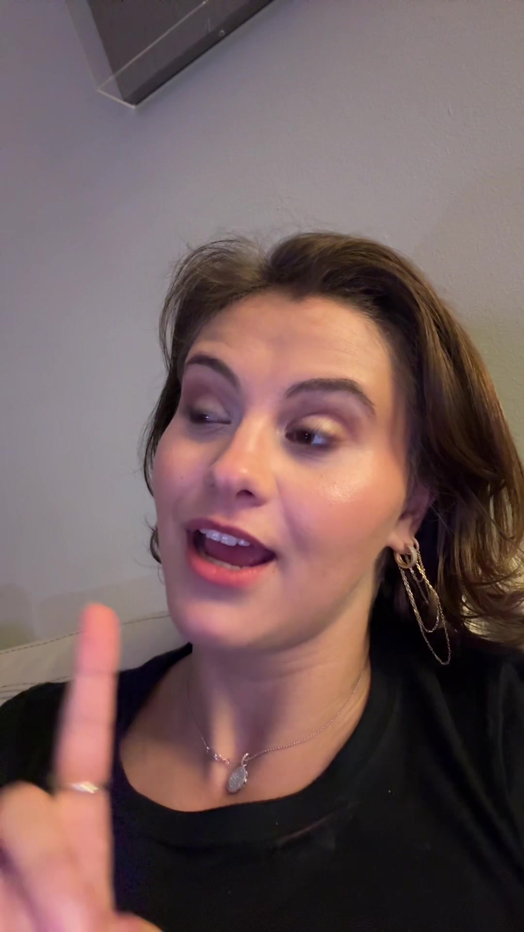 @Elina