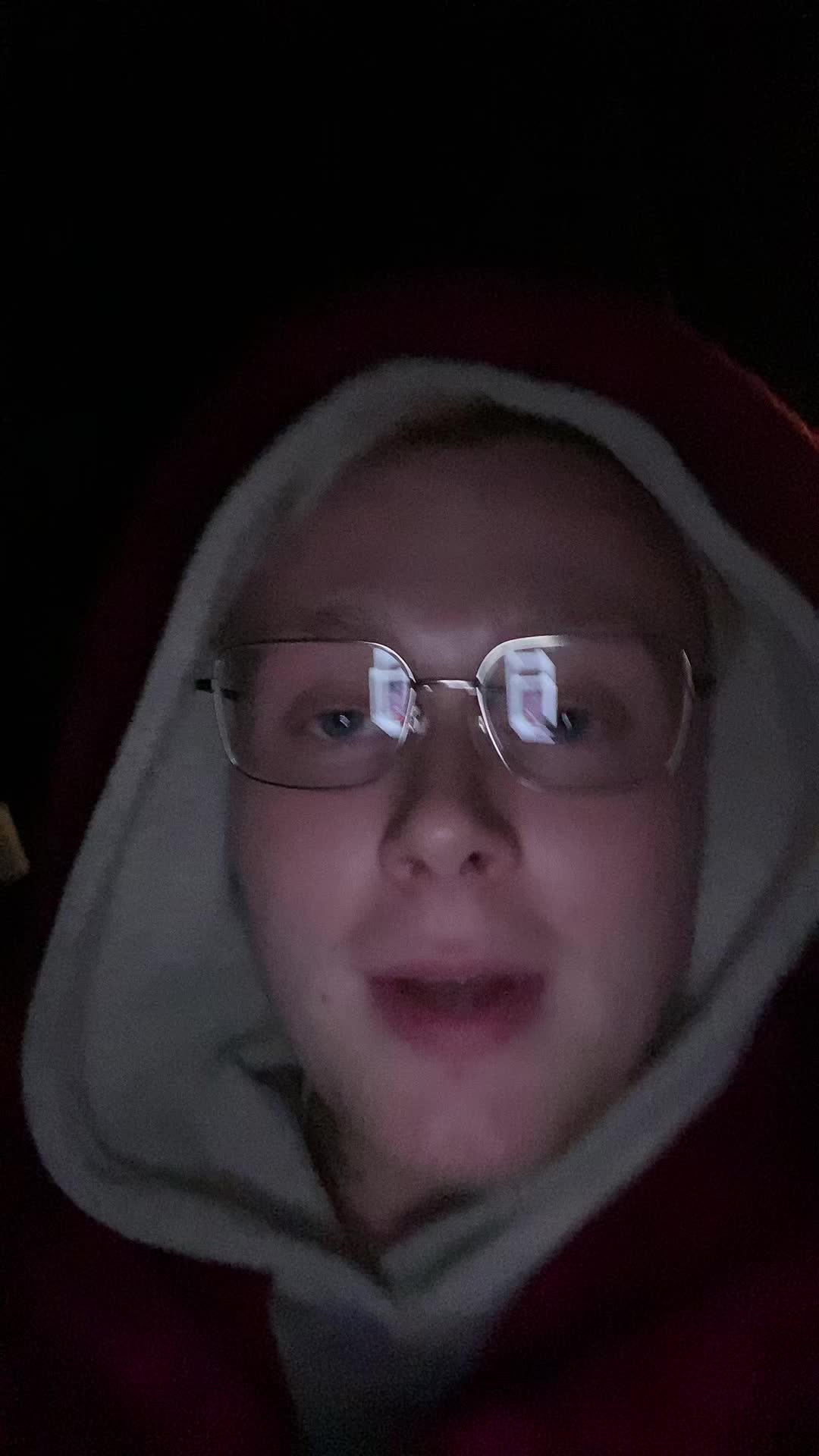 @knoxthefoxx