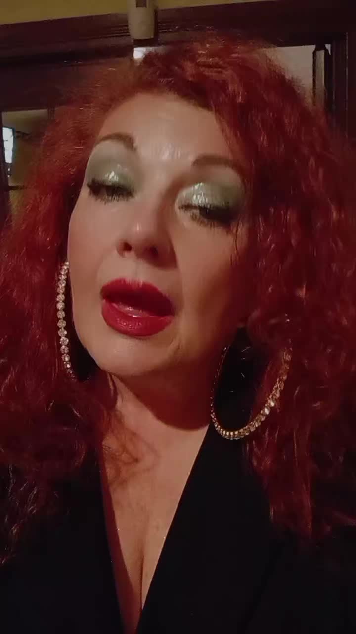 @jessicarizzoreal