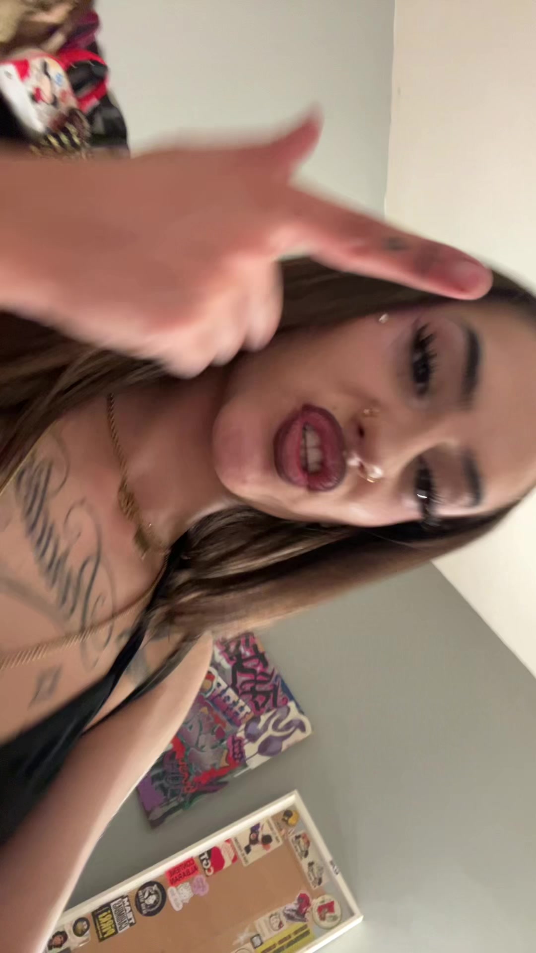 @Lahoeee