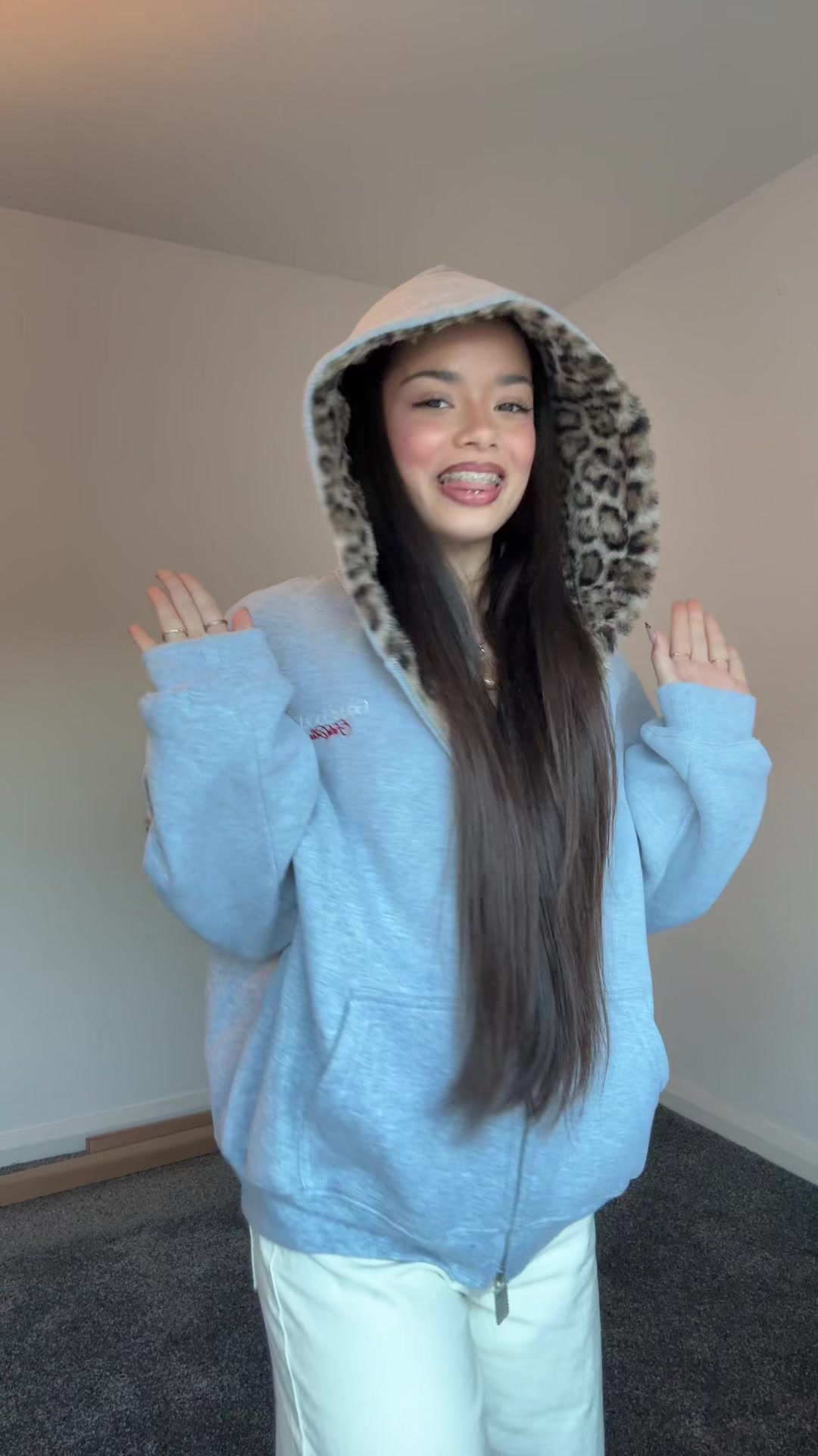 @Akita