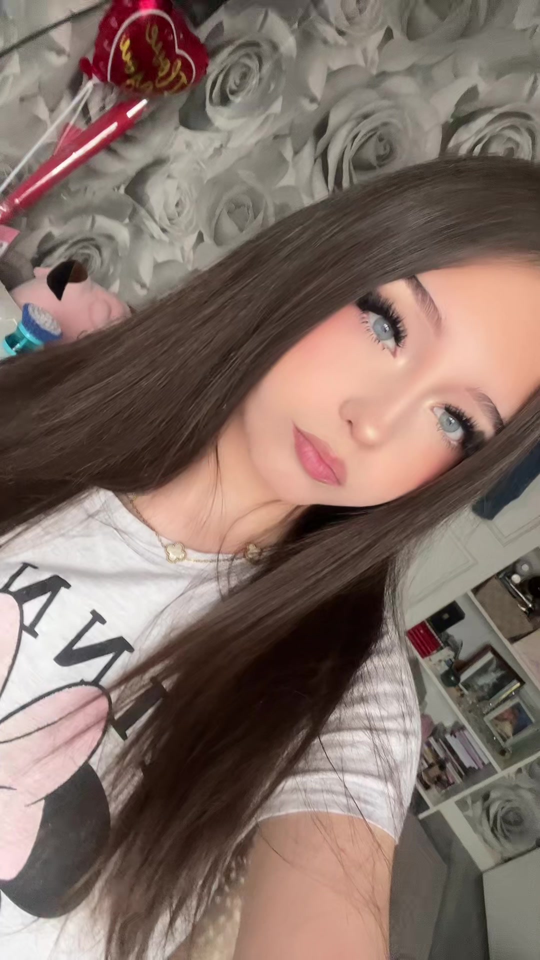 @♕