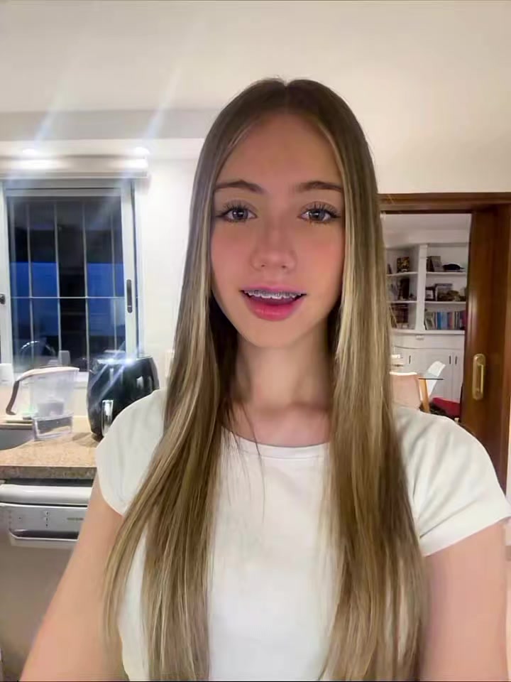 @𝓬𝓪𝓽𝓪