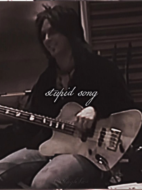 @𝓛𝓮𝓲𝓰𝓱🎸