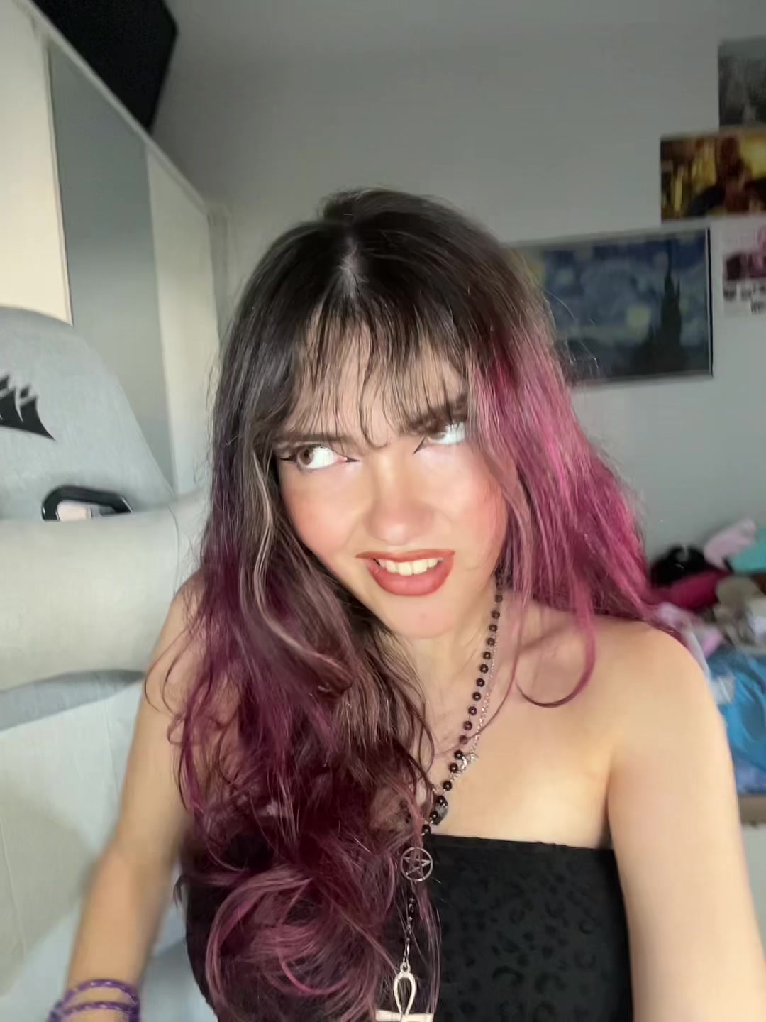 @Ele<3