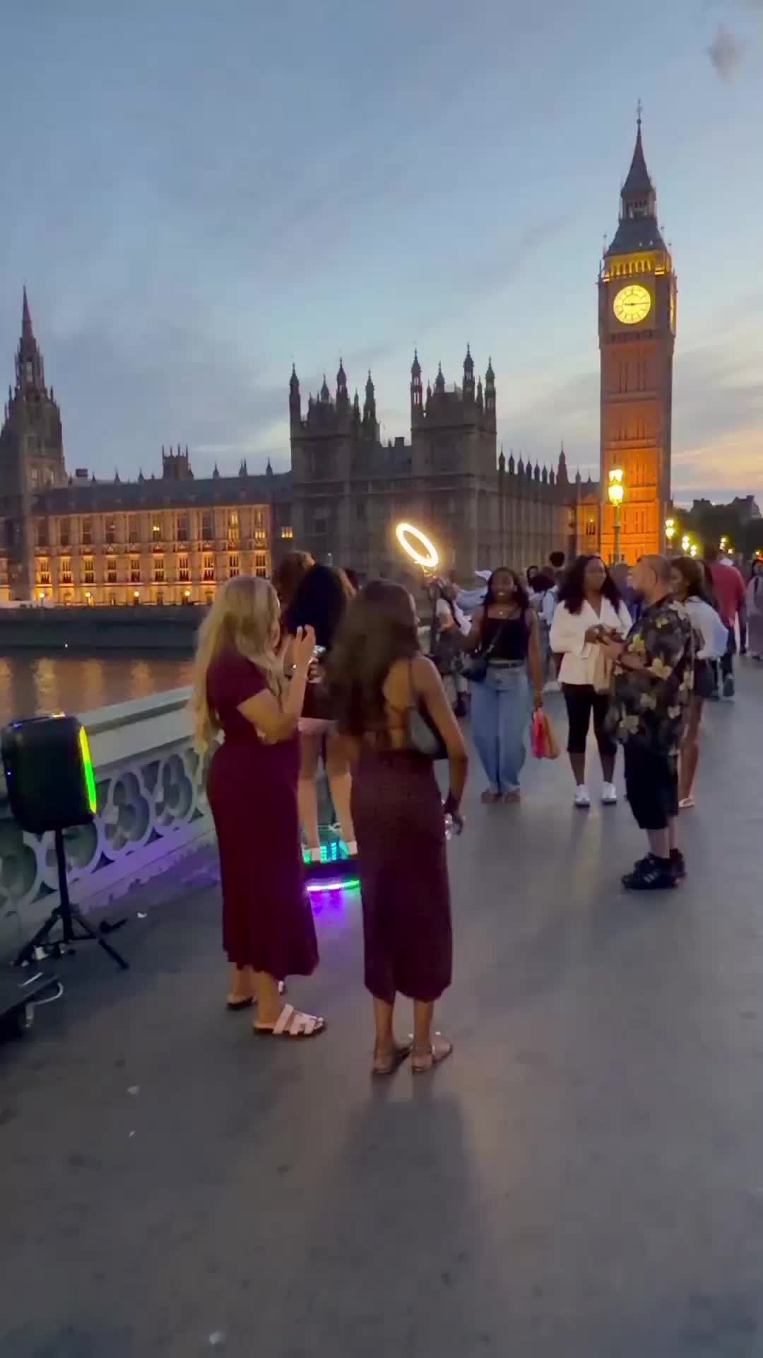 @𝓓𝓪𝓷𝓲𝓪𝓵 𝓚𝓱𝓪𝓷 𝕌𝕂🇬🇧