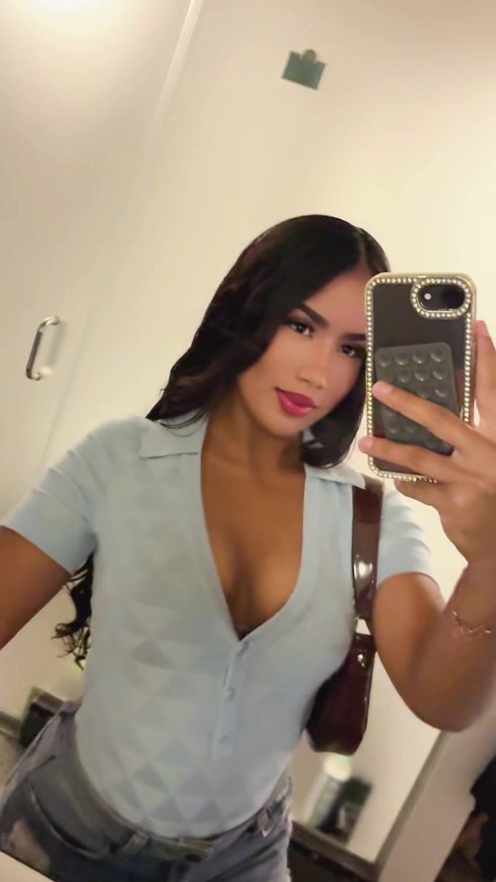 @𝐸𝓂𝒾𝓁𝓎.