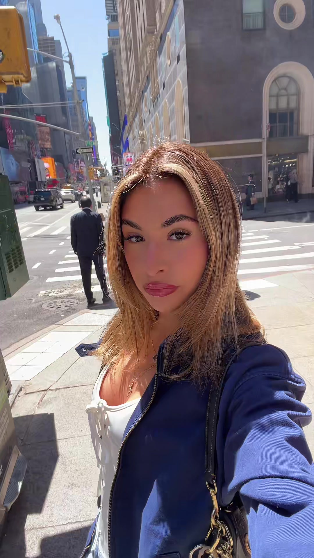 @Julia🖤