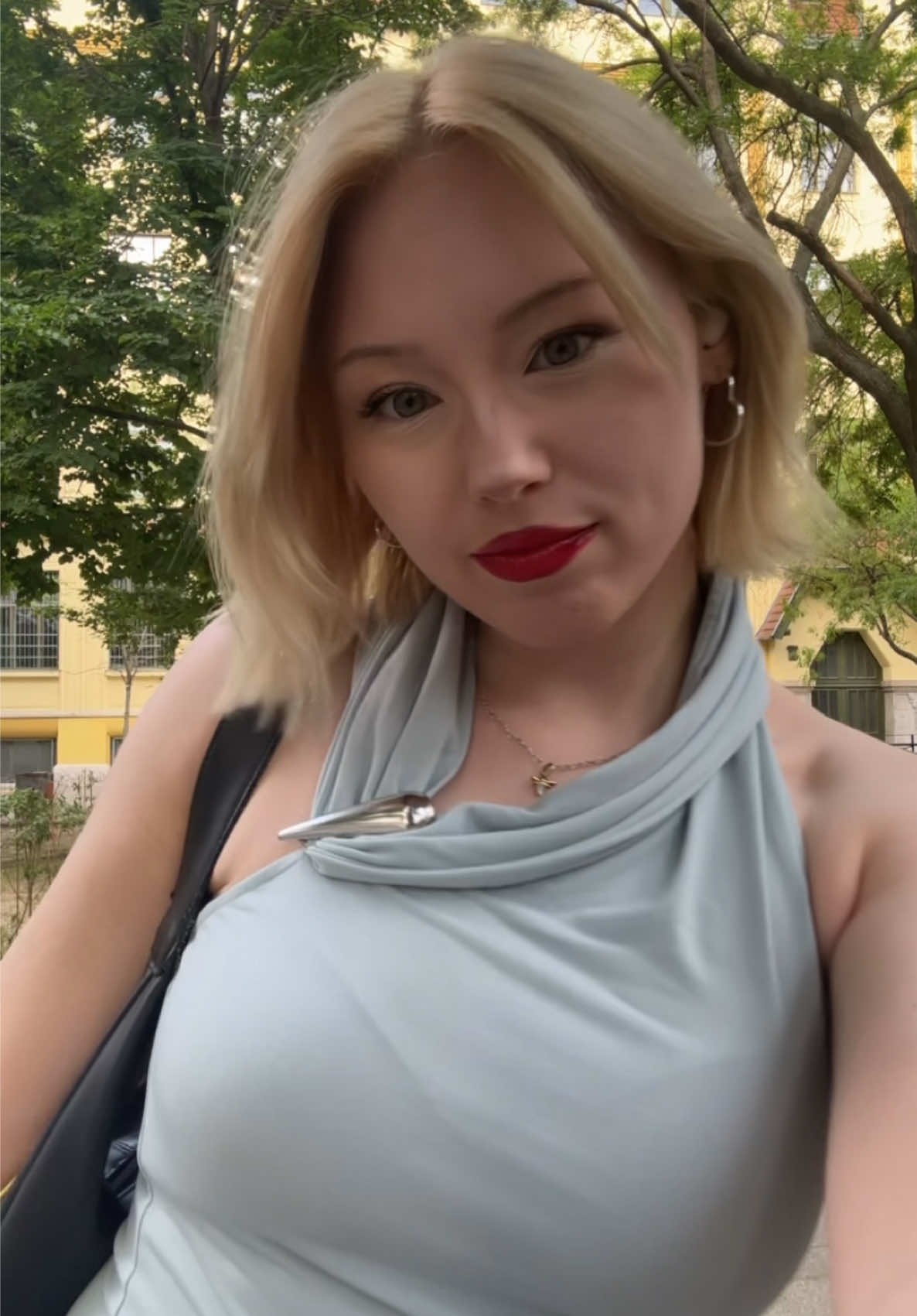 @Ana