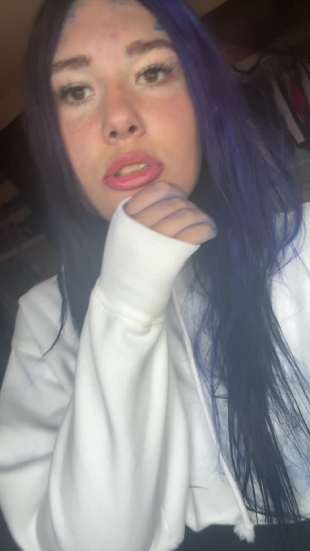 @Ella 𖣂