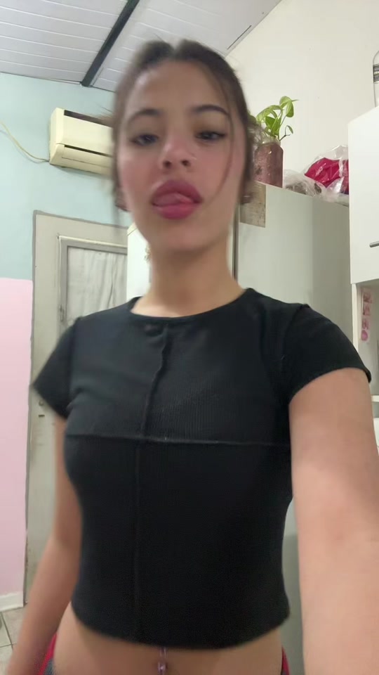 @briflores__