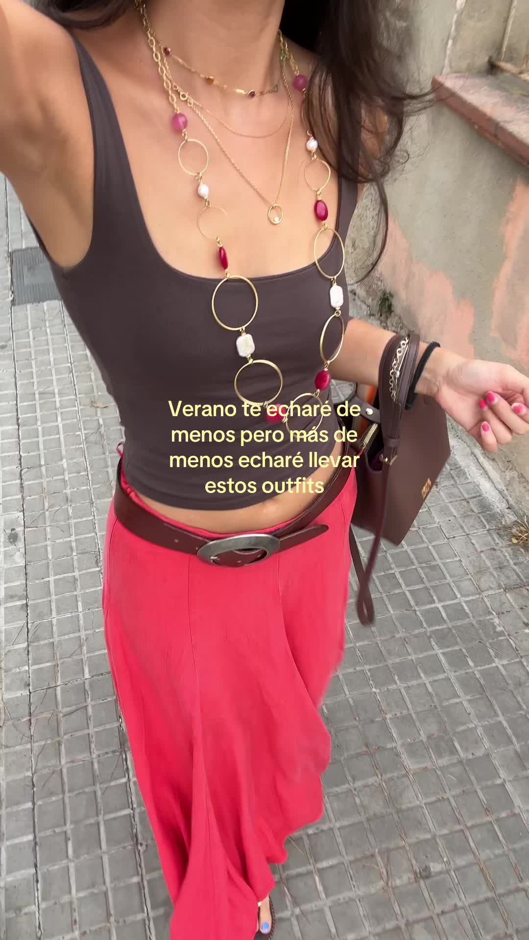 @_lucialosada