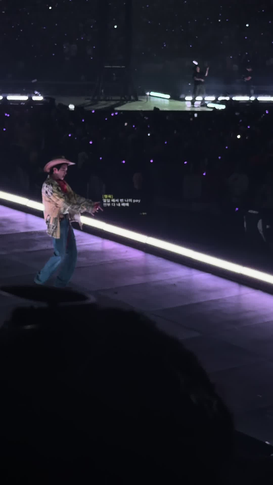 @Meowngi SAW BTS!⊙⊝⊜