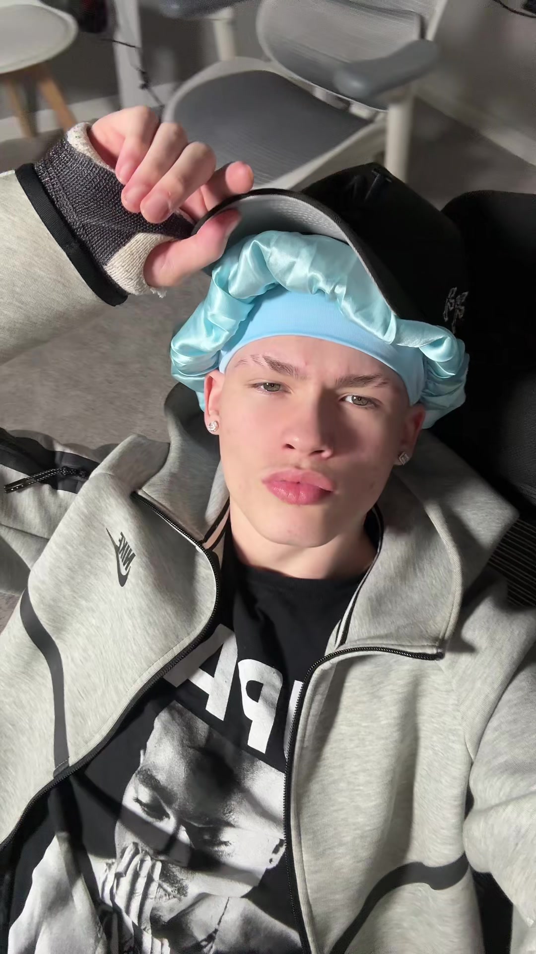 @whiteboyjddd