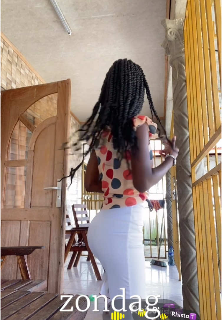 @_acharzja_