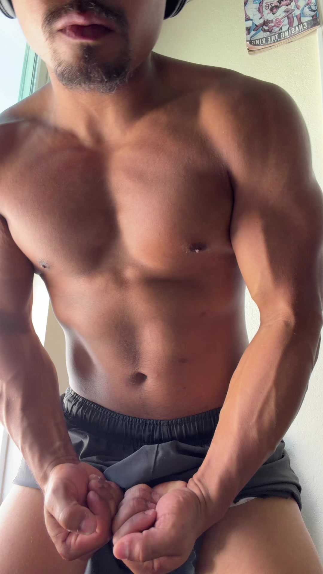 @izzyvega