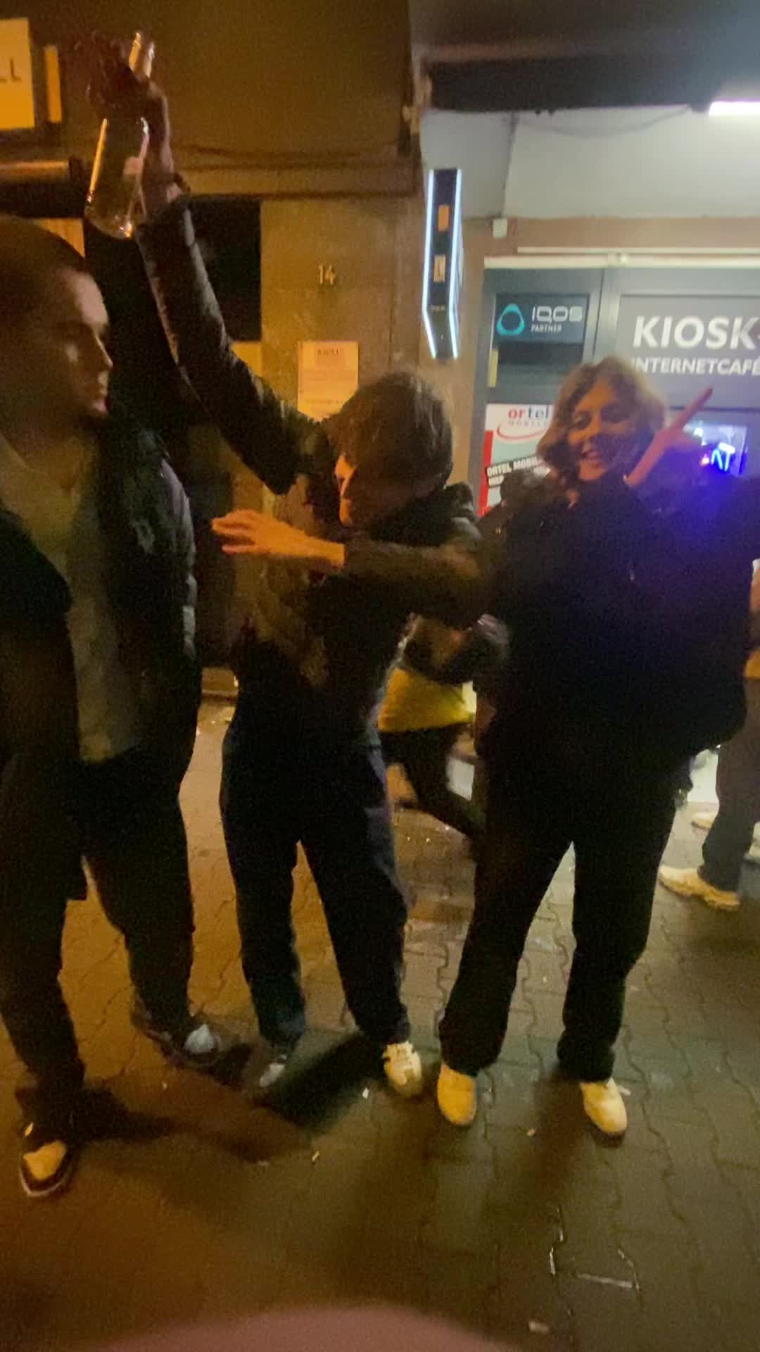@Däna