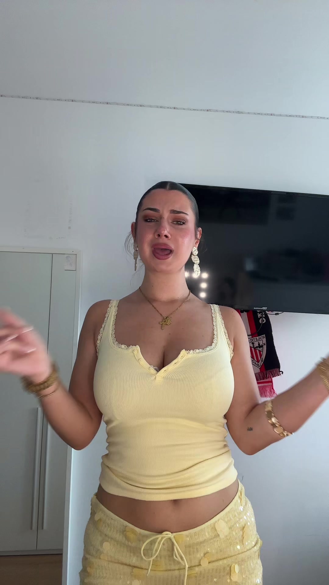 @ST