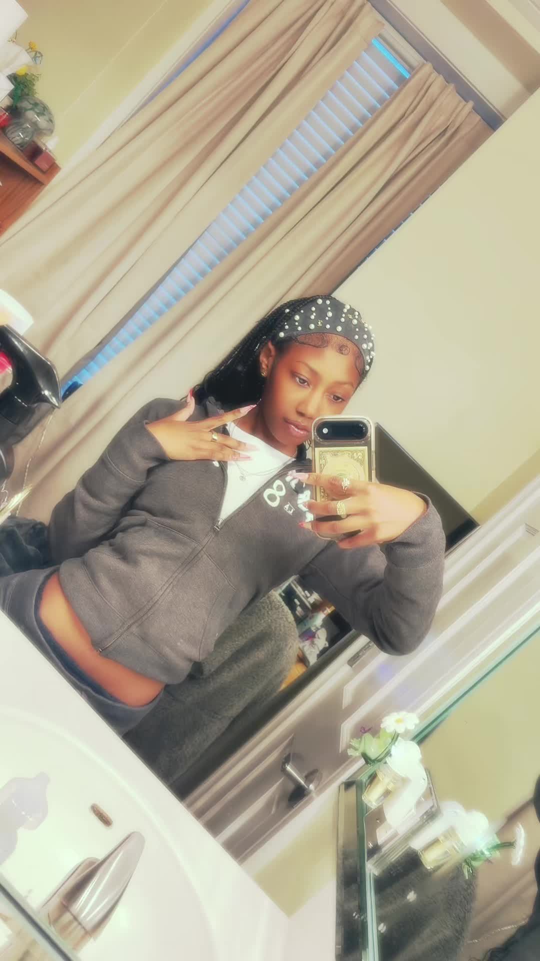 @Imjustariii