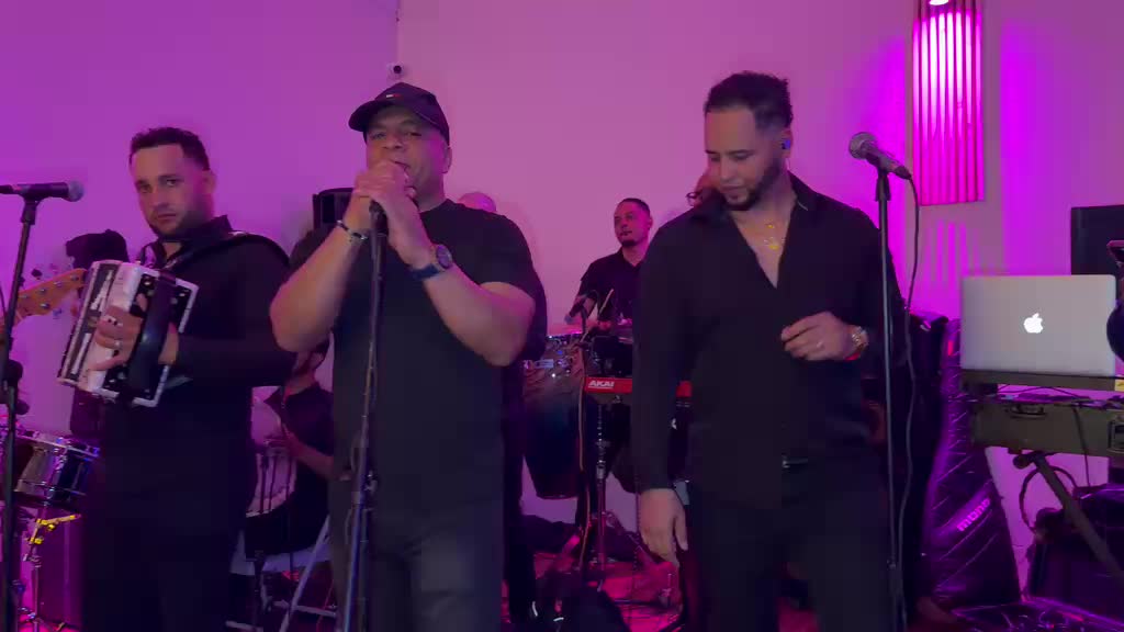 @Banda solida