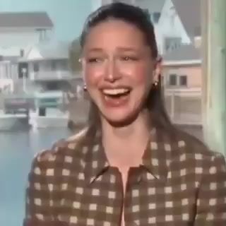@Melissa Benoist