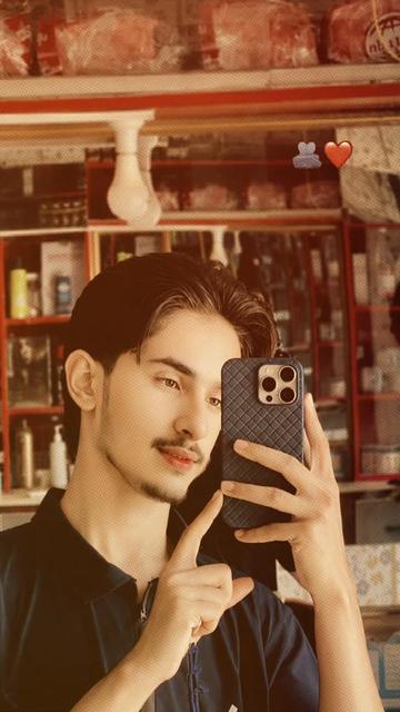 @♡ 𝑺𝒉𝒂𝒉𝒆𝒆𝒓 ❤️🩹🥀