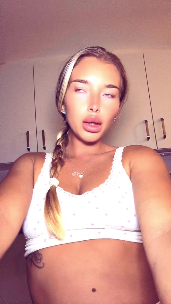 @Heidi🍒 🩷🍭