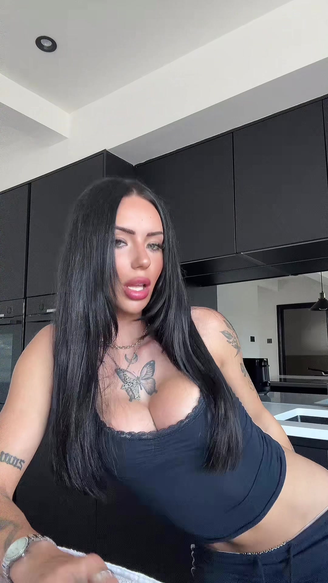 @𝖈𝖆𝖘𝖎𝖊 - 𝖑𝖊𝖎𝖌𝖍🖤